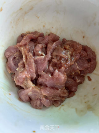 莲藕炒肉片的做法步骤：3