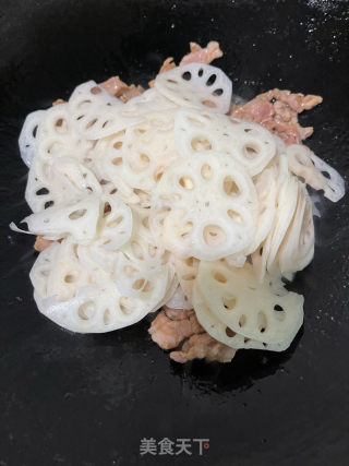 莲藕炒肉片的做法步骤：7