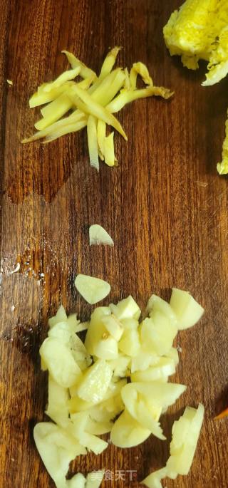 胡萝卜白菜炒牛肉的做法步骤：6