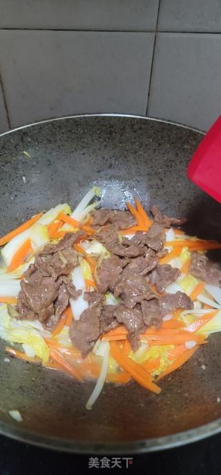 胡萝卜白菜炒牛肉的做法步骤：12
