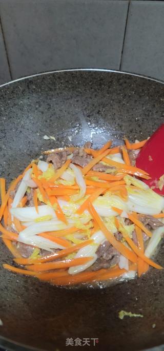 胡萝卜白菜炒牛肉的做法步骤：13