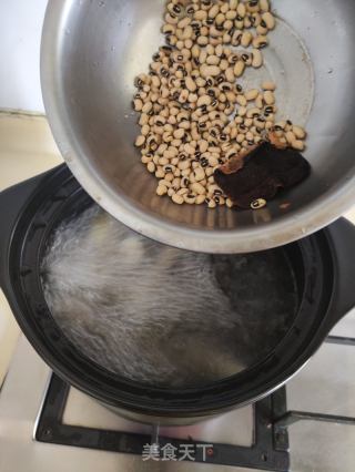 白瓜玉米胡萝卜爪爪汤的做法步骤：7