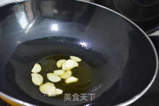 西芹炒虾仁腰果的做法步骤：7
