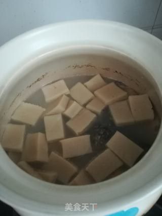 鲫鱼炖千页豆腐的做法步骤：4