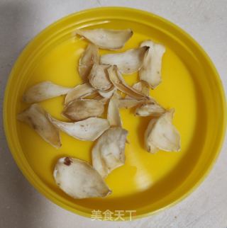 黑豆百合养生糊的做法步骤：1