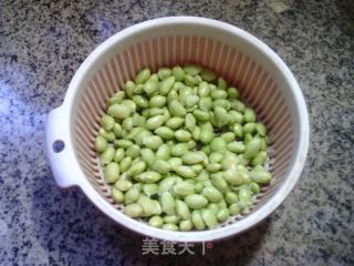 咸菜毛豆炒鱿鱼的做法步骤：2