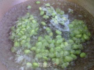 咸菜毛豆炒鱿鱼的做法步骤：4