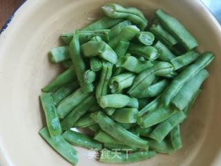 豆角焖面的做法步骤：1