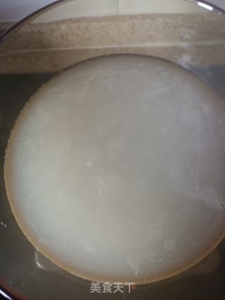 皮蛋白粥的做法步骤：2