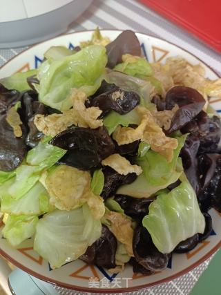 木耳鸡蛋炒圆白菜的做法步骤：7