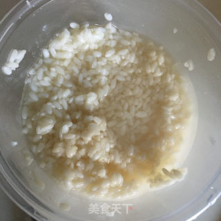 甜酒煮蛋的做法步骤：1
