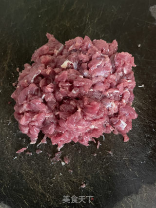 生菜牛肉炒饭的做法步骤：1