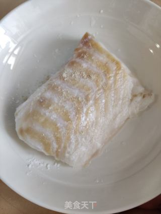 葱香鳕鱼的做法步骤：2