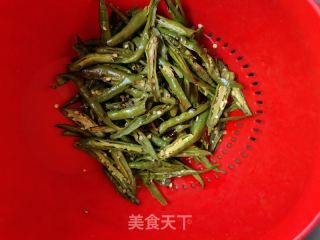 青椒炒牛肉的做法步骤：3