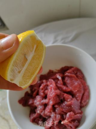 青椒炒牛肉的做法步骤：6