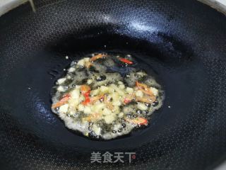 爆炒空心菜杆的做法步骤：2
