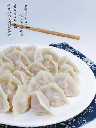 鲜肉水饺的做法步骤：1