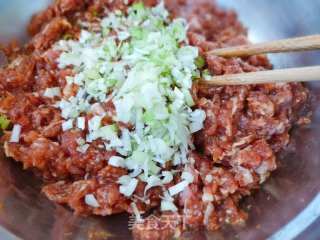 鲜肉水饺的做法步骤：3