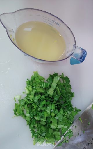 海参青菜小米粥的做法步骤：2