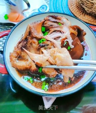 电饭煲红烧肘子的做法步骤：14