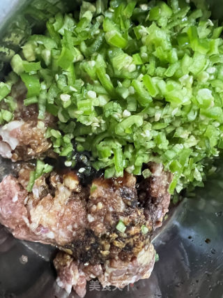 水煎包的做法步骤：2