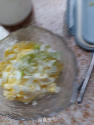家庭版蒜苔炒鸡蛋的做法步骤：3