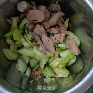 黄瓜拌鸡肝的做法步骤：10