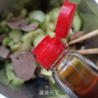 黄瓜拌鸡肝的做法步骤：12