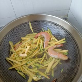 嫩南瓜炒白虾的做法步骤：9