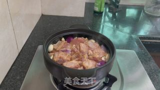 啫啫粉肠排骨煲的做法步骤：8