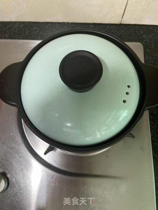 啫啫粉肠排骨煲的做法步骤：9