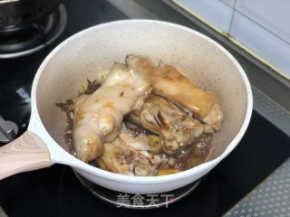 香辣孜然烤猪蹄的做法步骤：2