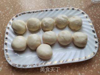 枣泥豆沙蛋黄酥的做法步骤：5