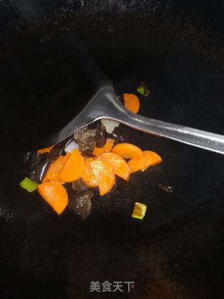 山药炒肉的做法步骤：3