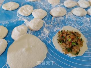 粉条鸡蛋韭菜馅饼的做法步骤：8