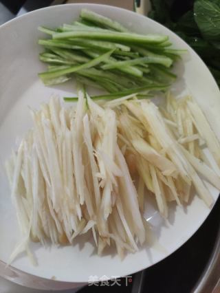 开屏鲈鱼的做法步骤：2