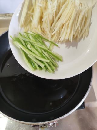 开屏鲈鱼的做法步骤：7