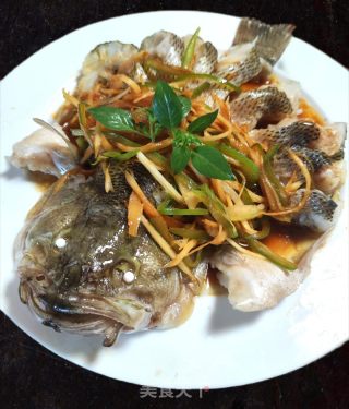 开屏鲈鱼的做法步骤：8