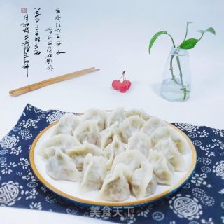 韭菜牛肉馅水饺的做法步骤：1