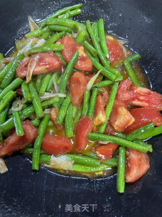 西红柿豆角炒馍的做法步骤：2