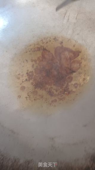 高压锅版酱大骨的做法步骤：3