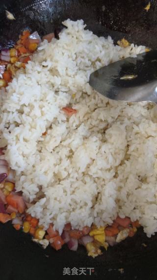 超快手的蛋炒饭的做法步骤：5