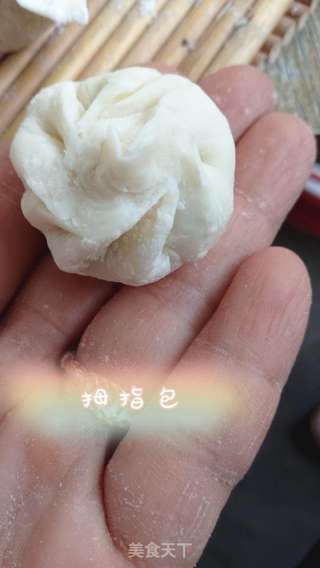 三鲜馅拇指包的做法步骤：2