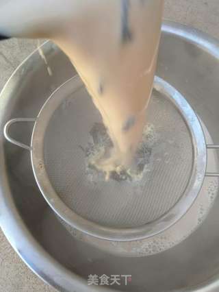 自制奶茶的做法步骤：5