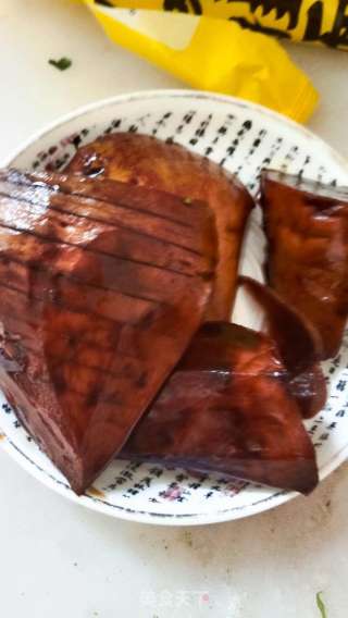 水蒸饼卷咸菜丝的做法步骤：4