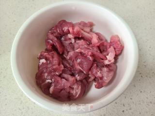 豇豆莴笋干肉丝卤面的做法步骤：3