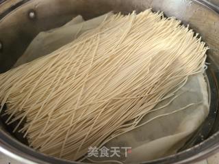 豇豆莴笋干肉丝卤面的做法步骤：10
