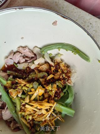 鸡腿拌贡菜的做法步骤：10