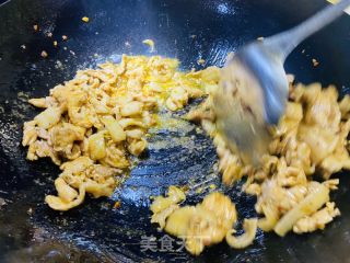甜椒子姜炒肉的做法步骤：7