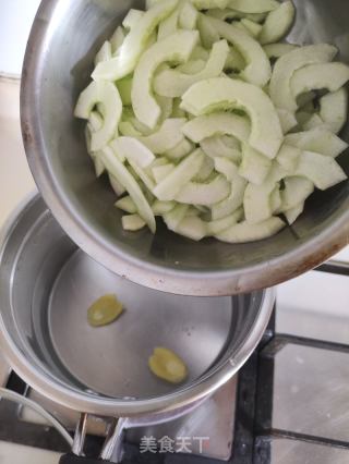 白瓜肉片汤的做法步骤：5